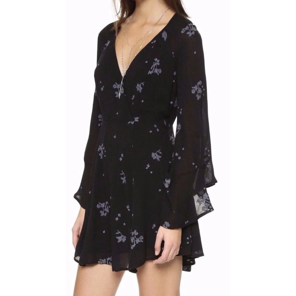 Free People Jasmine Mini Dress Embroidery SZ 2 Bell Sleeve Fairy Witchy Gothic